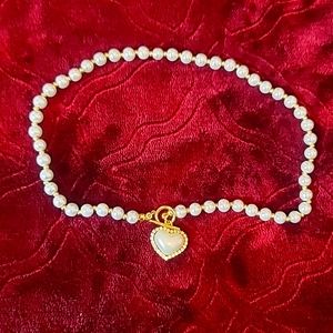 Elegant pearl chocker 😍